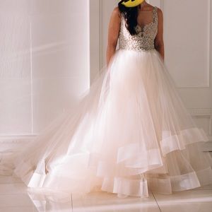 2018 Lazaro Wedding dress